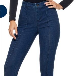 Sofia Vergara Pinktuck Trouser Jeans in size 0.